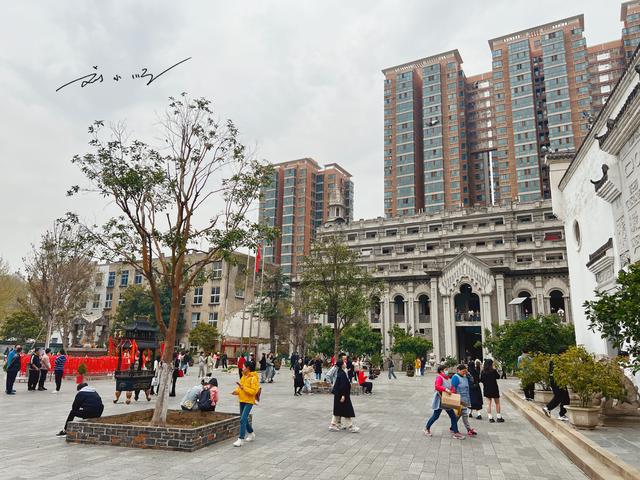 武汉有座“网红寺庙”，异域风情满满，游客还以为穿越到国外？