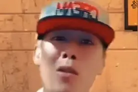 他一句烂梗出圈，川渝帅哥10年白干图片