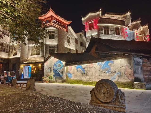 湘西吉首的夜景很美