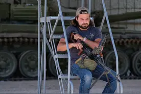 威力堪比巴雷特！点50口径的巨型AK，居然是美国老哥“手搓”的？图片