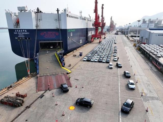 跟中国交锋6个月后，特朗普被自己人宣布结果：北京正在赢得胜利