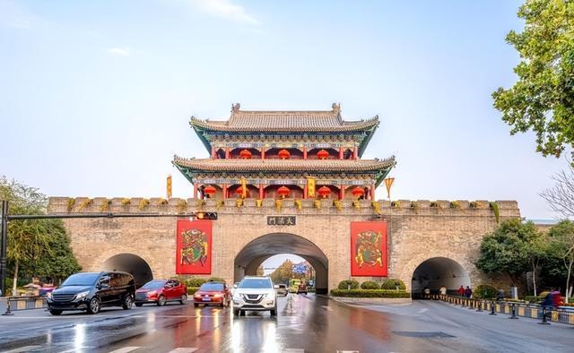 都说洛阳比开封还好，两地旅居半月后，说实话和网上说的真不一样