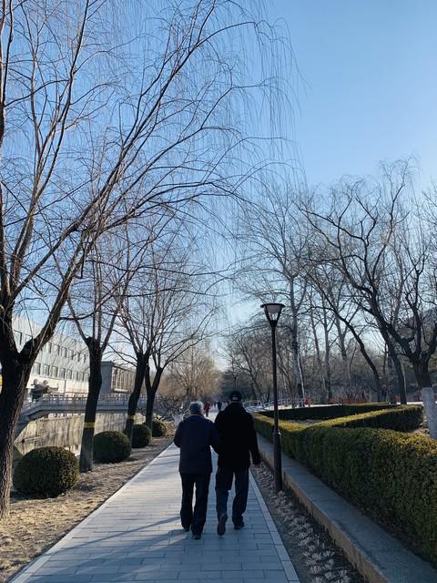 晚上锻炼选对时间，健康又不伤身！中老年人最佳运动时间全攻略