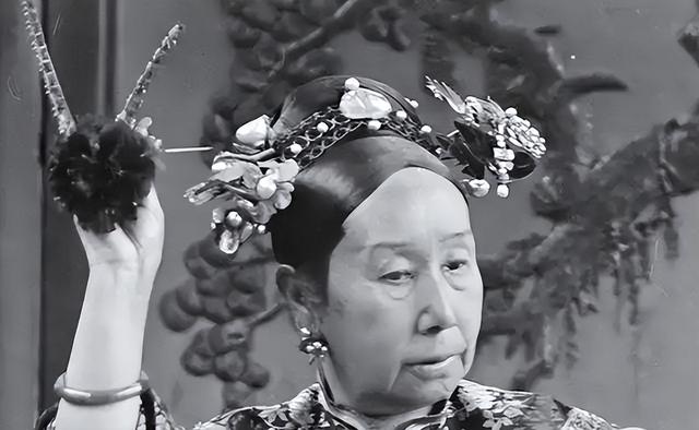 这就是陕西女首富周莹的样貌	，并非演员扮演，货真价实的珍贵画像