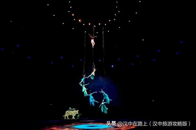 买兴汉胜境任意产品，免费解锁《火神传奇》！