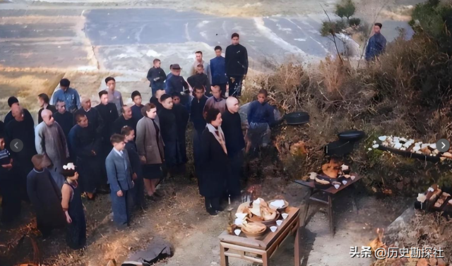 这就是蒋介石父母的真实样貌，其父外号“埠头黄鳝”，罕见老照片