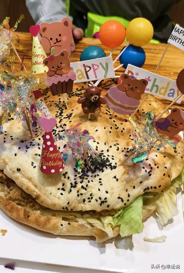 醒悟了！以前花的什么冤枉钱！网友：下次生日我也不买蛋糕了！