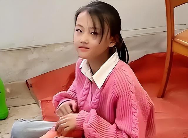 没钱还硬装？宁夏一笑成名拒绝百万签约的小女孩，现在成了这样