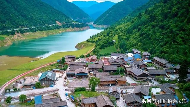 四川平替九寨沟的宝藏小城，藏着川西所有秘境奇景，你知道它吗？