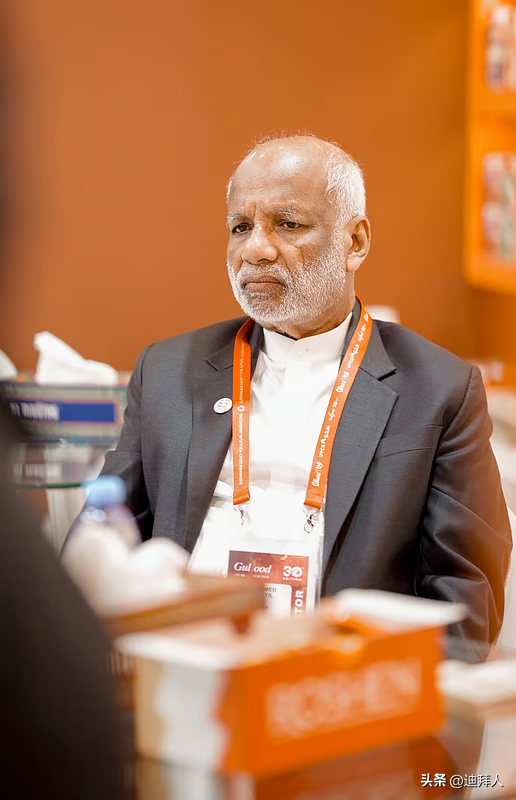 1967年来到阿联酋，当年身无分文的印度青年，建立了一个商业帝国