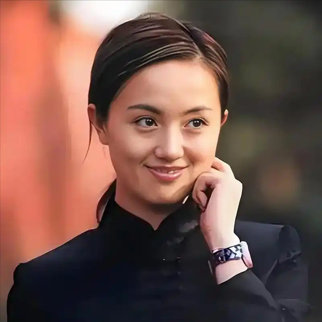 离春节不到2月，52岁辛柏青高调传出喜讯	，朱媛媛终于可以放心了