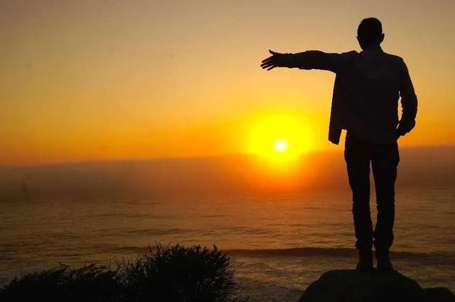 裸辞北京高薪工作，花10万穷游80国，他后悔了吗？