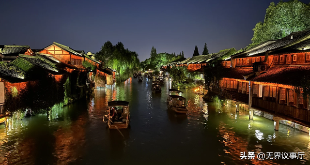 资本狂炒古镇热，商铺扎堆无个性，真实烟火气难寻