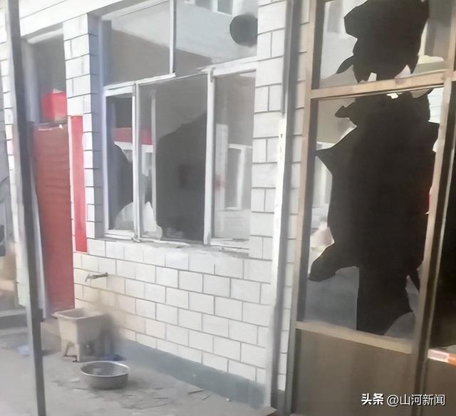 狗主人被反杀案开庭，9人闯门打砸，妻子后悔冲动，更多细节披露