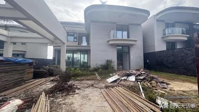 台风还没有来前，海南陵水一栋豪宅别墅拍卖，被人底价1603万买下