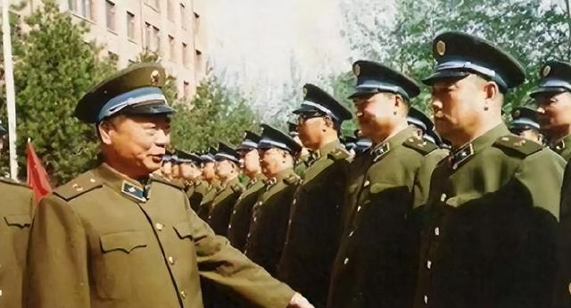 张廷发为什么能够成为中央政治局委员？