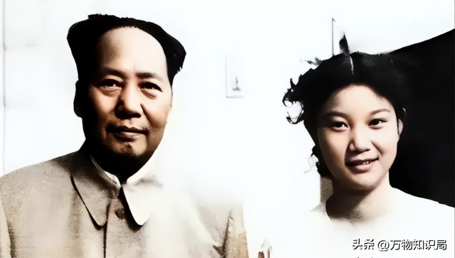 1962年，刘思齐和杨茂之新婚后	，去探望毛主席，珍贵合影留存