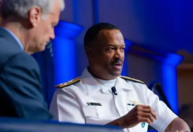 马杜罗后台全就位，中俄明确表态，美军发兵在即，司令却先行辞职