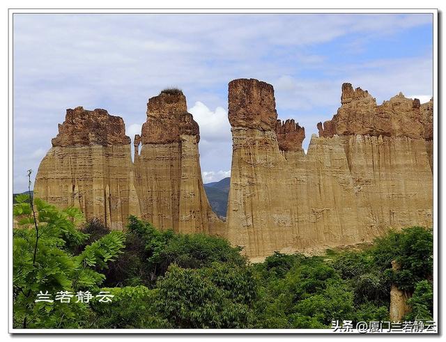 云南楚雄：元谋浪巴铺土林的地质奇观（含攻略）