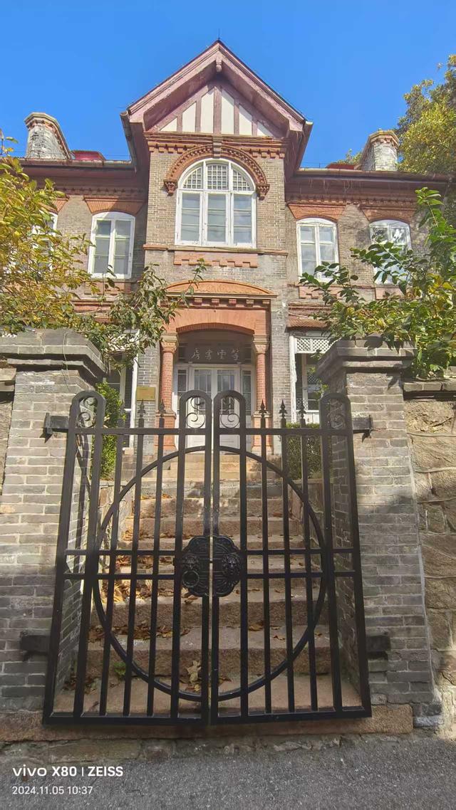 烟台山海寻踪：一座城的时光叠影