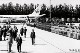 1972年中日复交幕后（周斌）图片