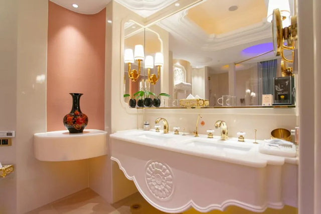 汉爵酒店，您旅途中温暖的家