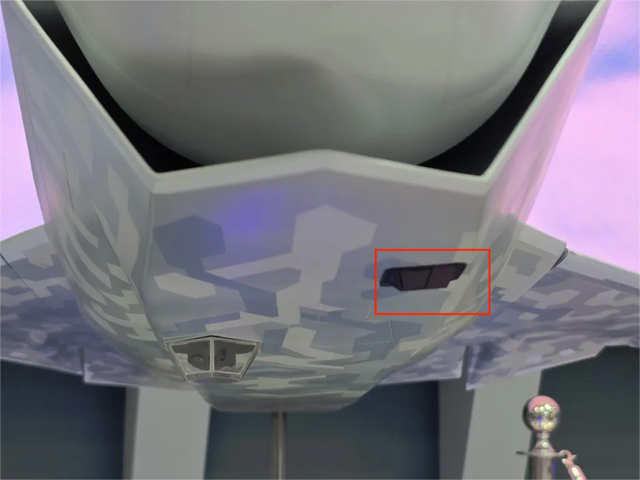 俄罗斯不甘示弱，新款“幽灵战机”亮相迪拜，绝不能被中美甩开