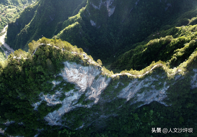 气温“狂飙”？！来21℃的重庆“北极”纳凉