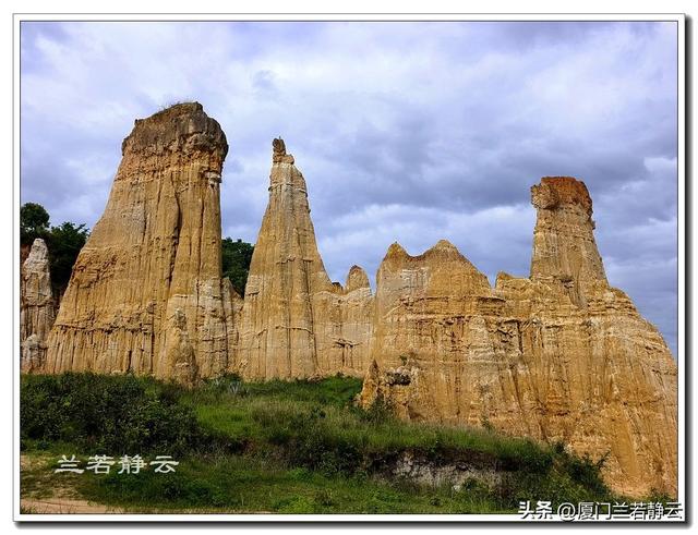 云南楚雄：元谋浪巴铺土林的地质奇观（含攻略）