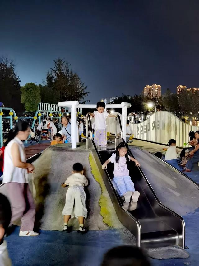 邂逅随州古城：夜色里的烟火与诗