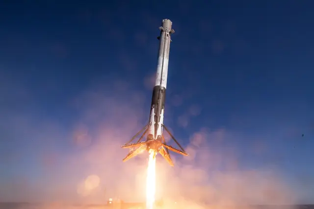 被马斯克轻松拿捏，美国五角大楼为什么只能向SpaceX低头？