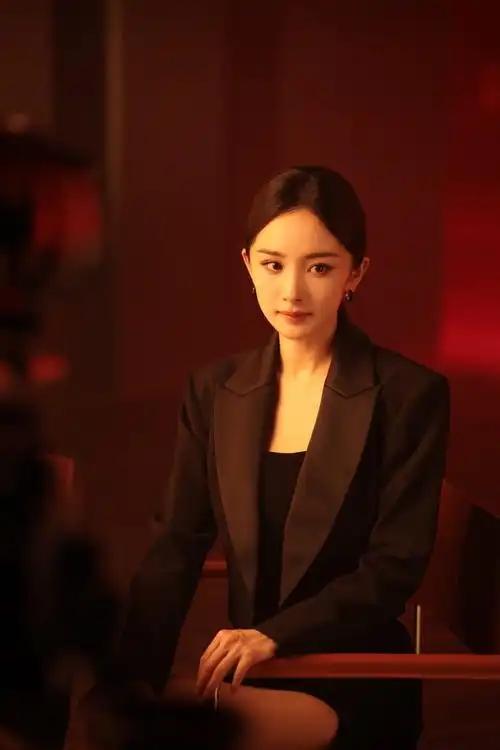 陪睡陪玩只是冰山一角，知名女星再曝潜规则，下药被性侵反遭威胁