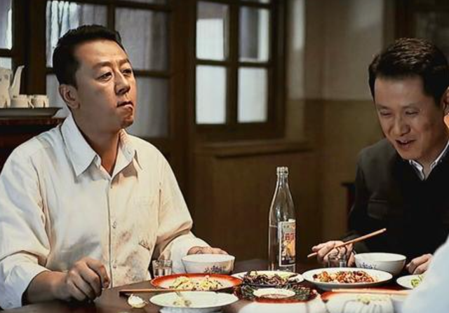 96年妻子考上大学跟我离婚，我伤心去当兵，12年后提干竟意外重逢