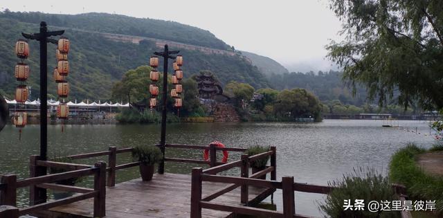 乘旅游专线游丽江的观音峡