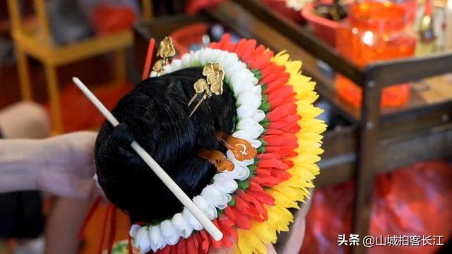 中国这座城市，GDP超万亿却没有地铁，凭啥让游客来了就不想走？