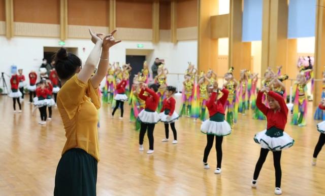 敦煌：研学活化文化根脉 书写文旅融合新答卷