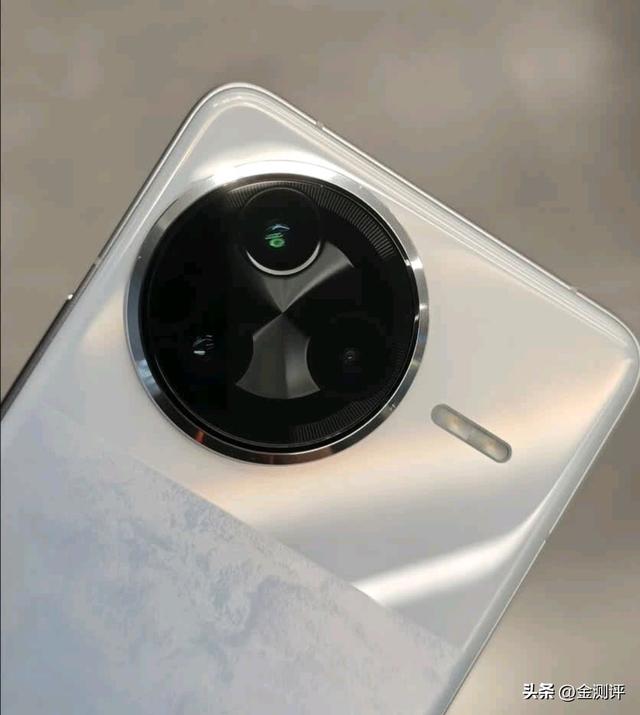 比红米K90更香，骁龙8至尊+6000mAh电池，16GB+1TB跌至地板价