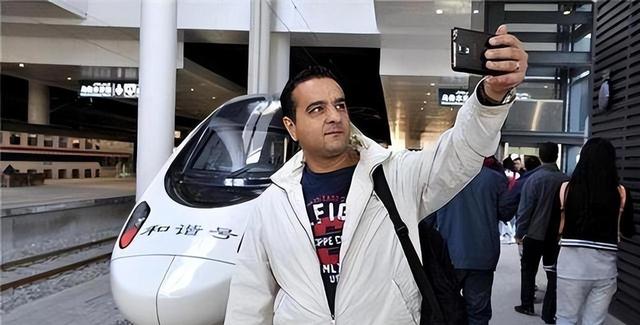 破防了！老外打卡中国后集体吐槽：欧美生活简直像活在上个世纪