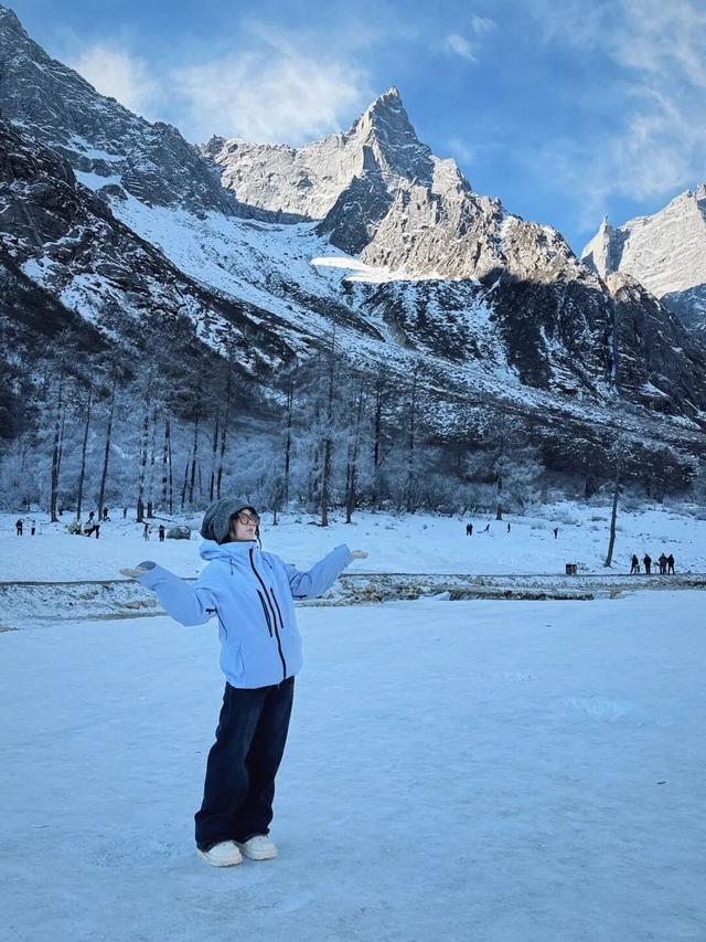 不说了，我要去四川玩雪了！