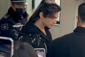 罗云熙《水龙吟》出妆，挑染白发妥妥东方感图片