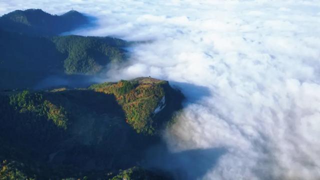 初冬清晨的余庆似“蓬莱仙境”!