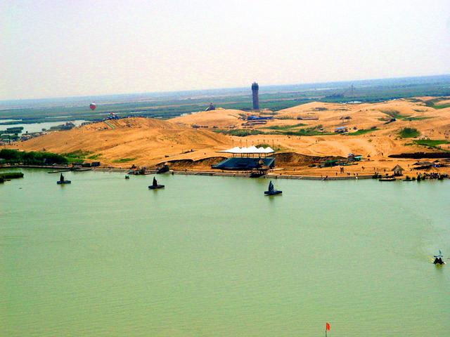 宁夏旅游：从沙漠绿洲到贺兰山岩画揽胜（图）