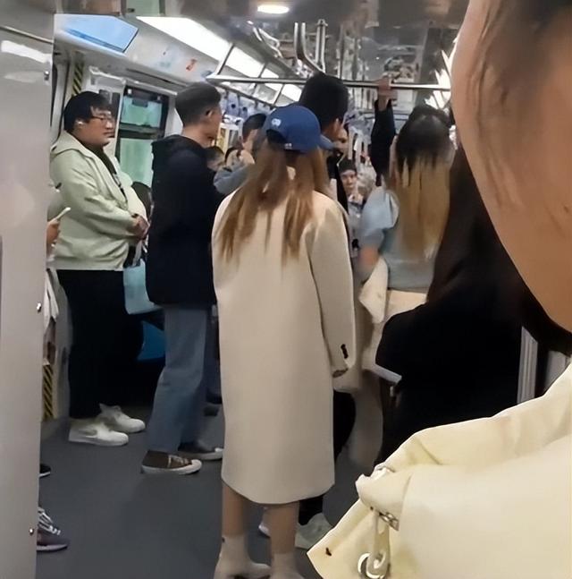 地铁诬陷案二审结束不到24小时，当事人再发声，被告两女彻底社死
