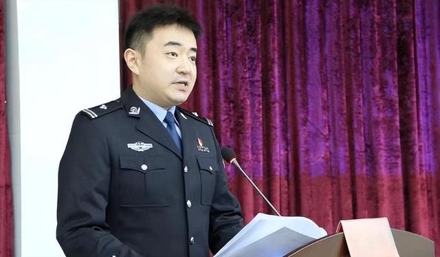 任长霞的儿子，你绝对想不到他现在的样子！