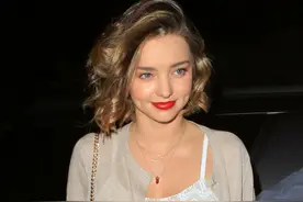 圆脸超模米兰达·可儿：二婚嫁给小7岁亿万富豪，40岁怀上第四胎图片