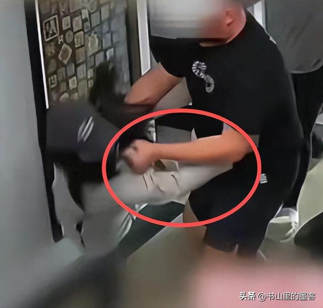 女子产后被丈夫殴打后续：特殊原因流出，丈夫拒离婚	，妇联已介入