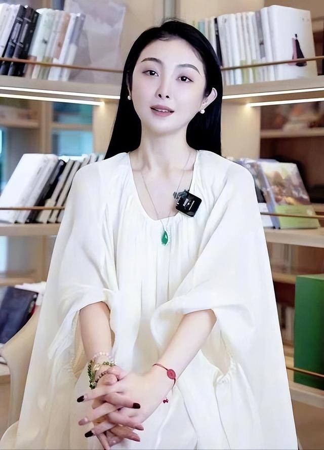 “买英国精子生3娃”的山东女人	，8年后现状曝光！如今她后悔不？