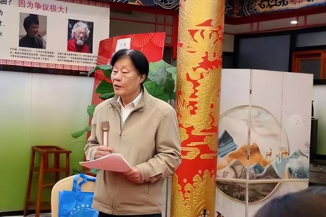 思勤高娃敬献书法作品《东方神》纪念毛泽东同志诞辰132周年