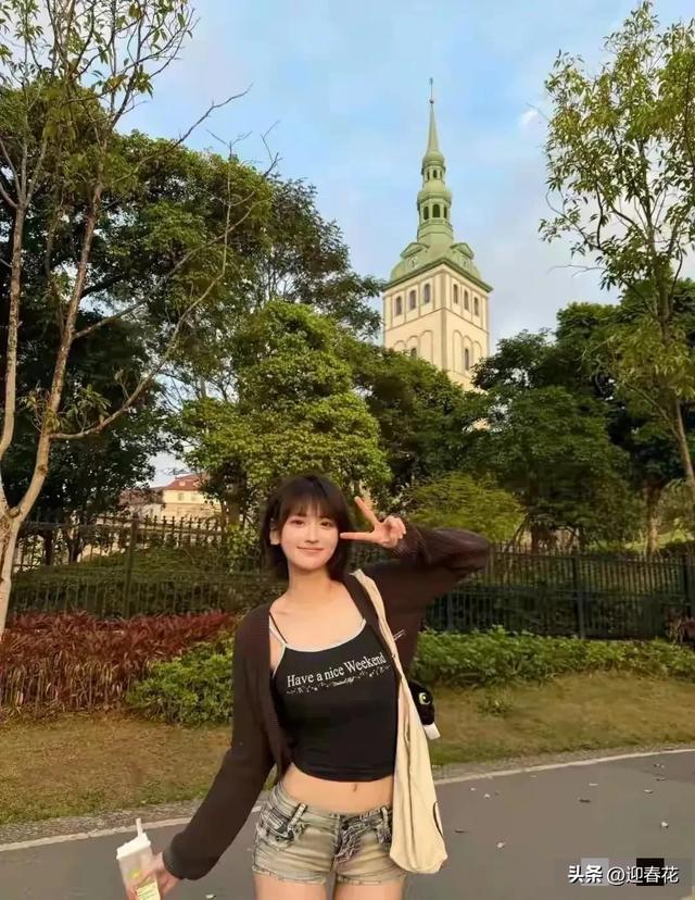 深圳校花生图流出，网友惊叹：仙女下凡到人间，沉鱼落雁也不为过