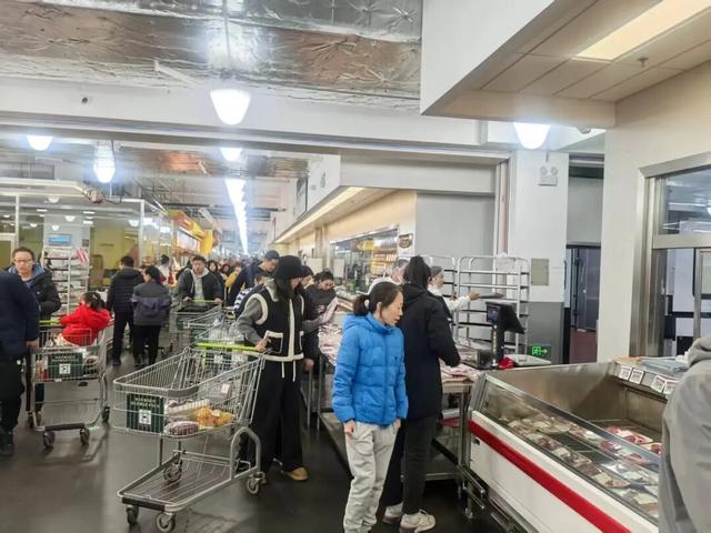 实探开心农场A会员店：低配的山姆、高配的乐尔乐和农贸集市